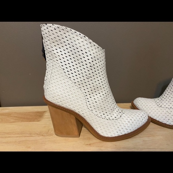 🔻SALE🔻DIESEL🔹EXCELLENT CONDITION • Leather - Picture 4 of 9